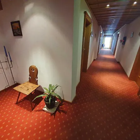 Landgasthof Brunnenwirt Zum Meenzer * Fischbachtal